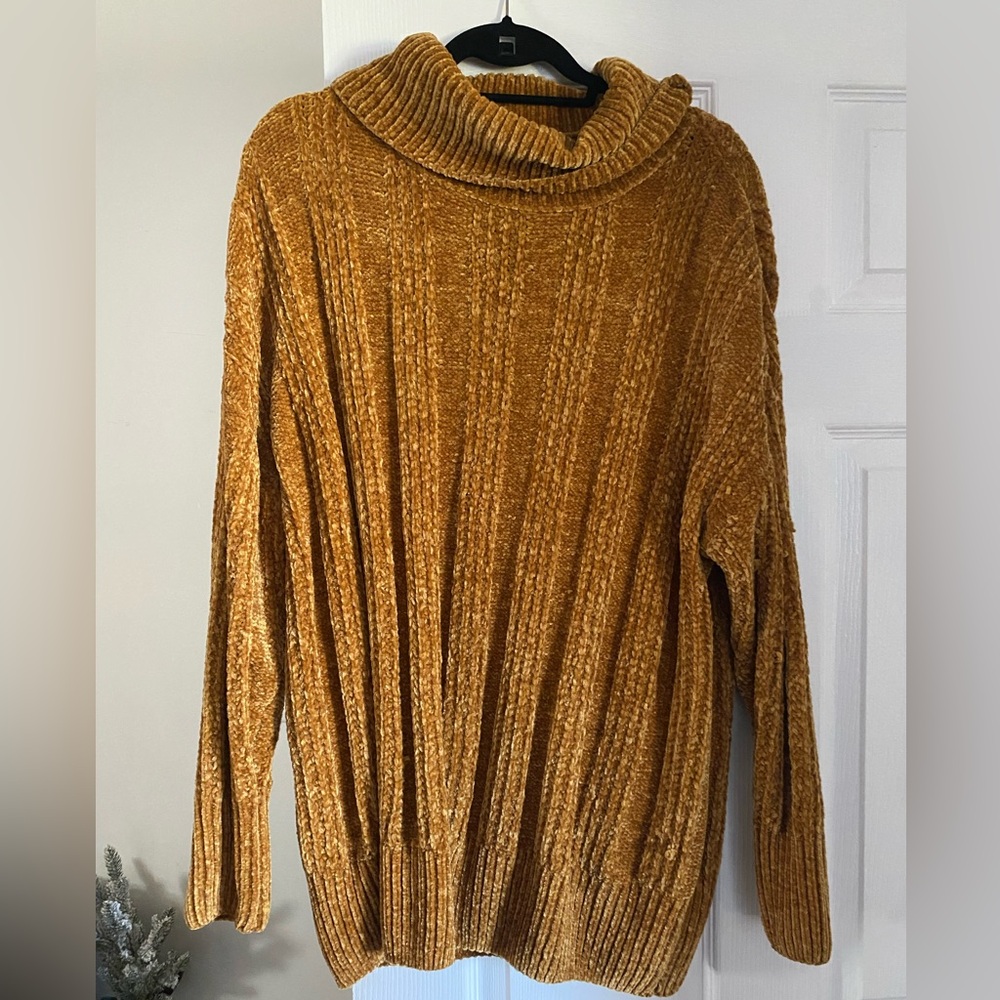 Zenana Outfitters Sweater